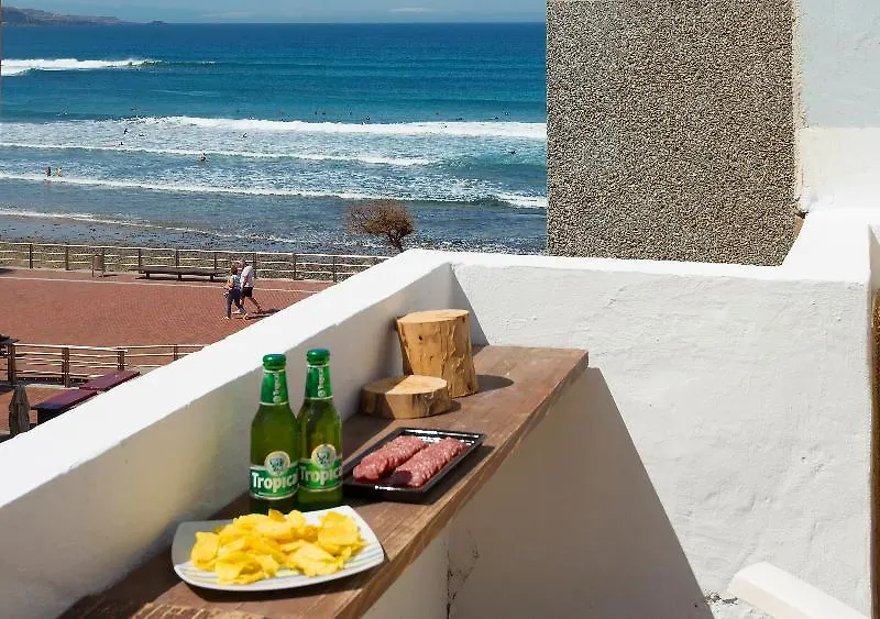 La Ventana Azul Surf Hostel Las Palmas / Gran Canaria