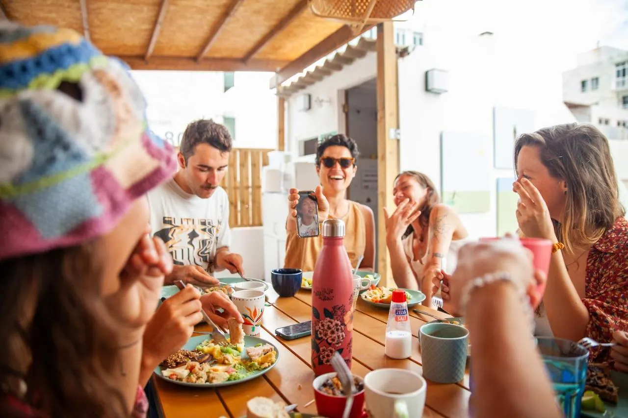 לאס פאלמס דה גראן קנאריה La Ventana Azul Surf Hostel  לאס פאלמס דה גראן קנאריה